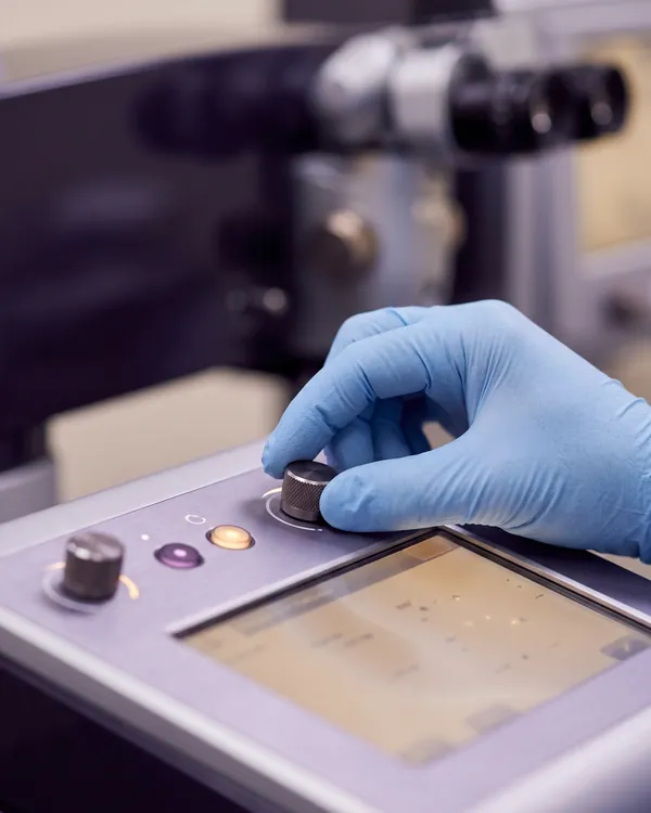 Painel de controle do laser refrativo